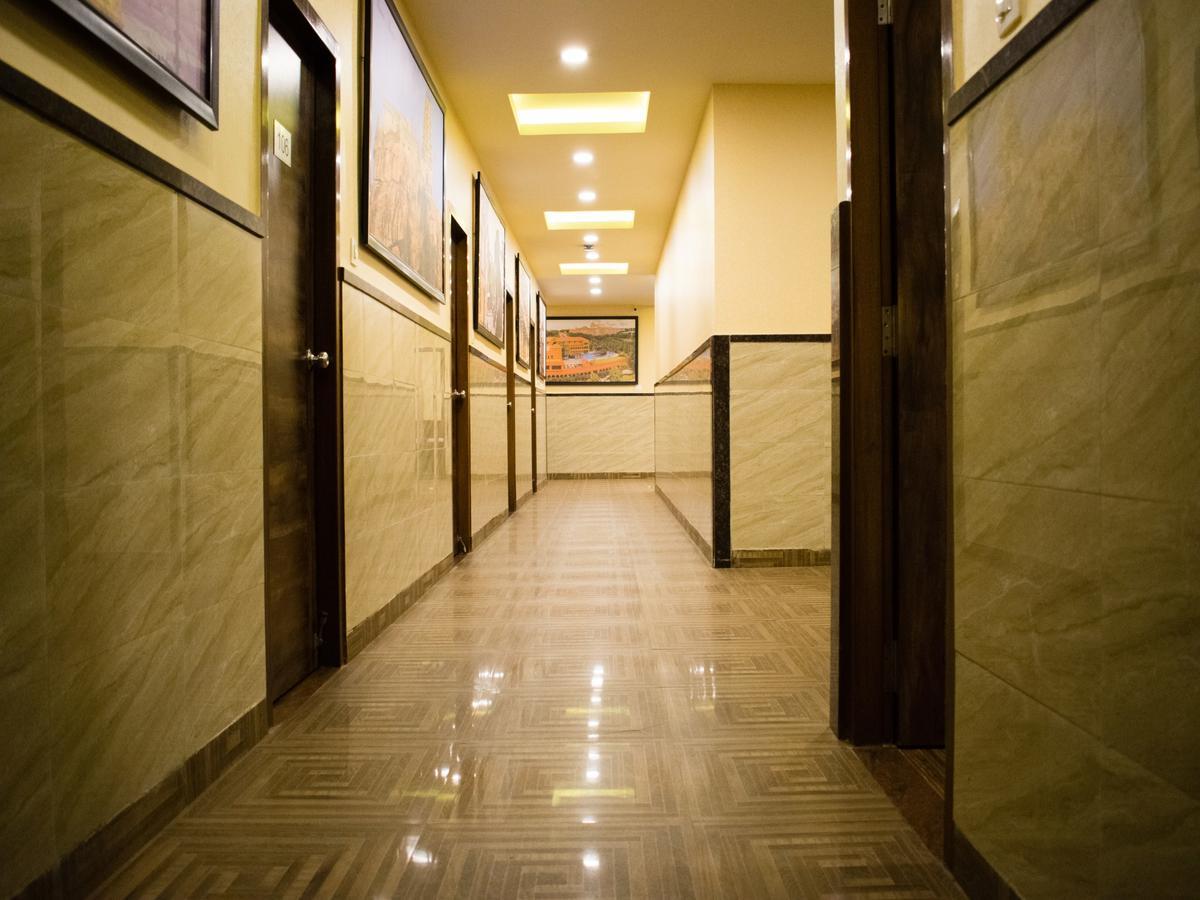 Hotel Mysore Republic Exterior photo